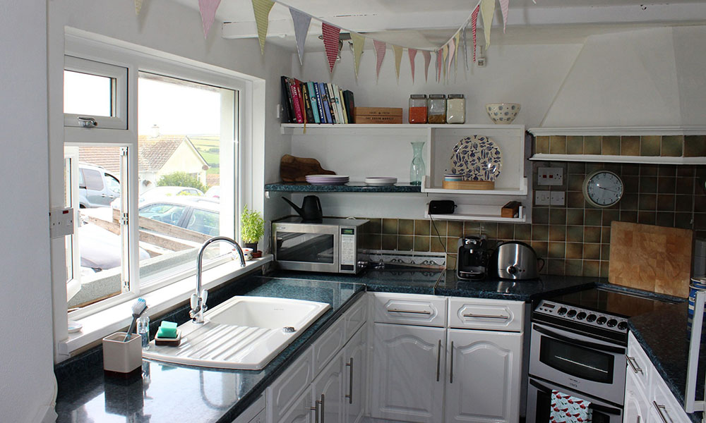 Now Kitchens Porthleven before kitchen refurbishment